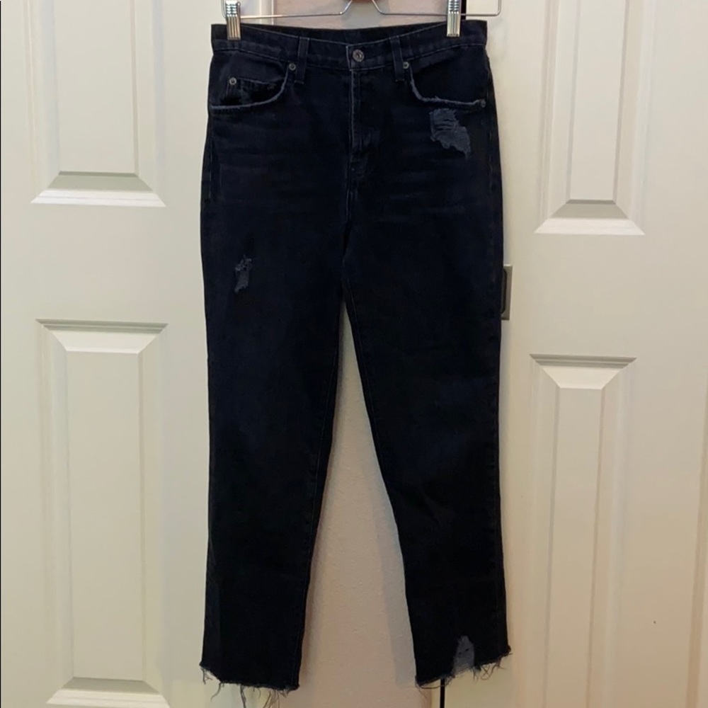 Carmar Women's Black Distressed Ankle Cut Jeans
